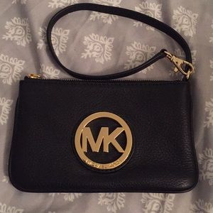 👜Black Leather Michael Kors Wristlet👜